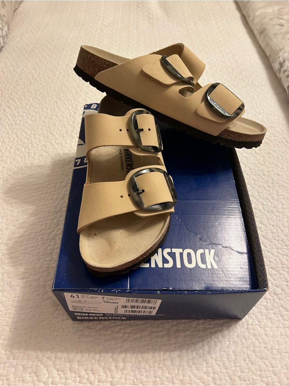 Birkenstock Arizona Sandals in Light Beige Suede w/Green Tortoise Shell Buckles